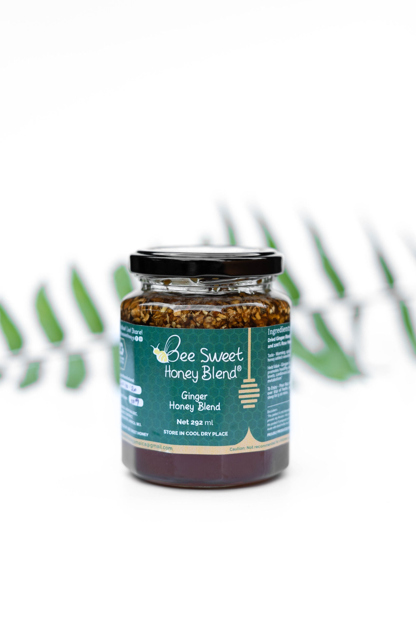 Bee Sweet Ginger Honey Blend, 428g in a glass jar, natural wellness support.